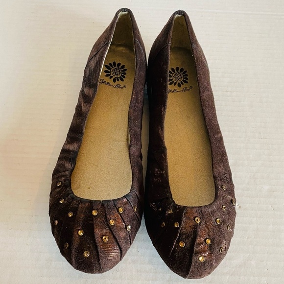 Yellow Box Brown Flats with Gold Accents - Picture 2 of 13